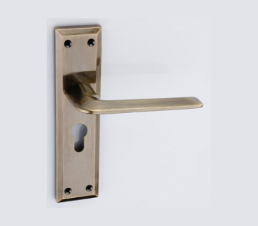 8123 - Main Door Lock