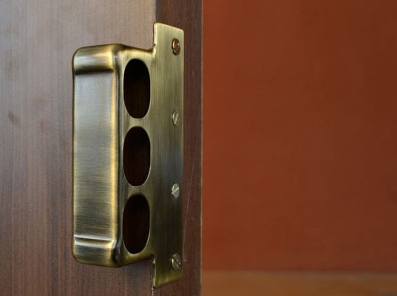 7113 - Main Door Lock